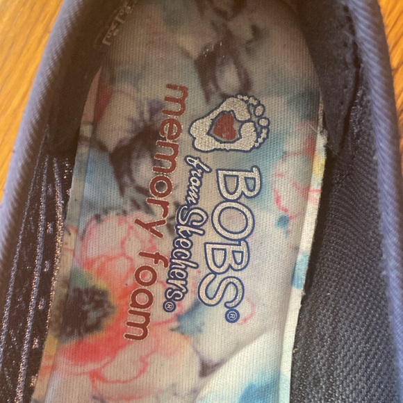 Ladies, BOBS size 6 - Picture 2 of 7